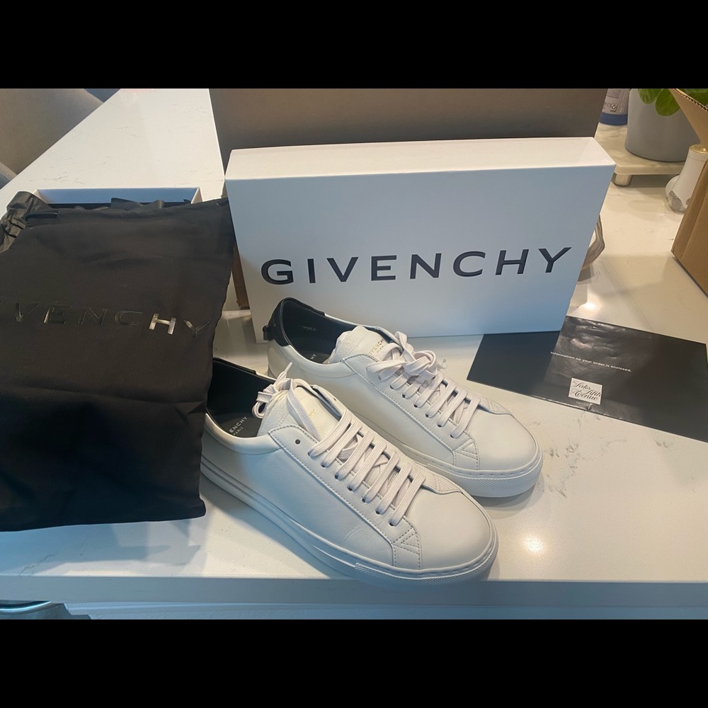 Like New Givenchy Urban Sneakers Low White/Black Size 9 Mens